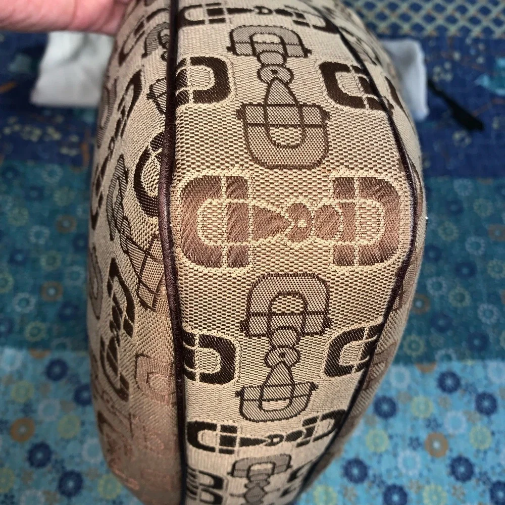 Gucci Handbag - Picture 5 of 15